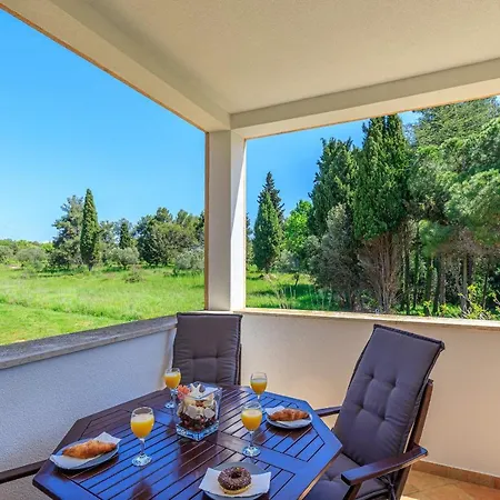 Cuvi Apartment
