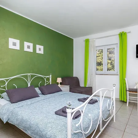 Apartment Cuvi *