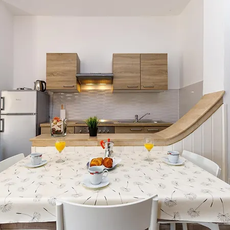 Cuvi Apartment