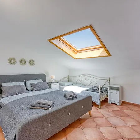 Cuvi Apartment