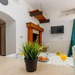 Cuvi Διαμέρισμα Ρόβινι