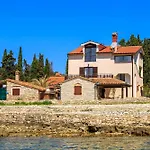 Διαμέρισμα Cuvi Ρόβινι