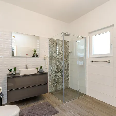 Апартаменты Cuvi Ровинь